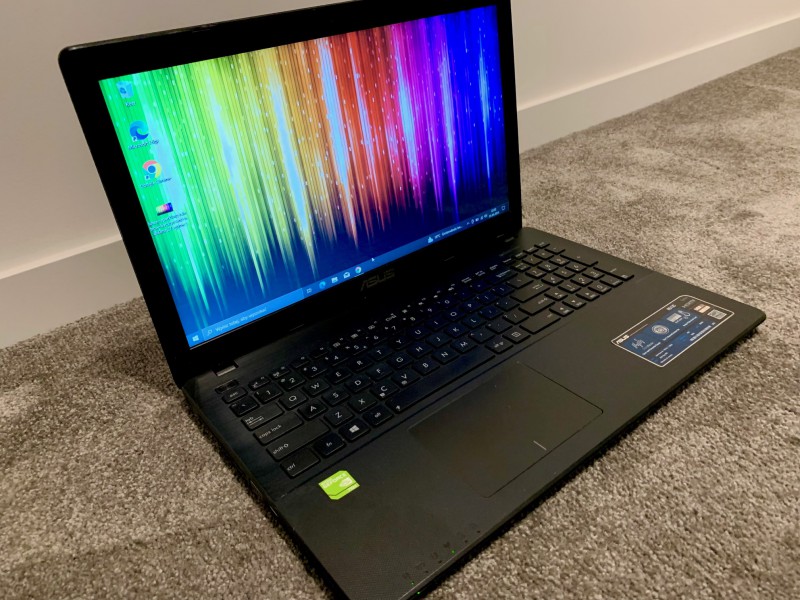 Szybki laptop ASUS z SSD, 8 GB RAM , grafika nVidia GeForce, TANI DOWÓZ CALA NL