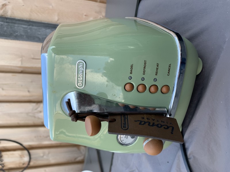 Toster Delonghi