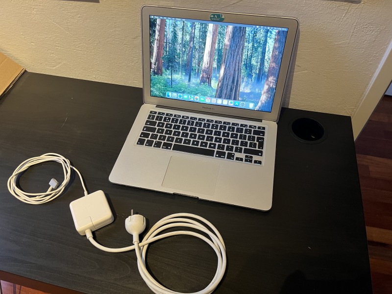 Sprzedam Apple MacBook Air 13" €200,-