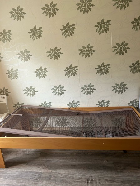 łóżko jednoosobowe