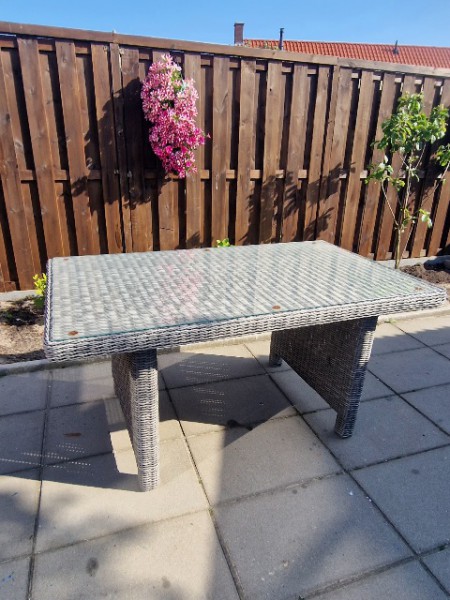 Stol ogrodowy z ratanu 155/90/75cm