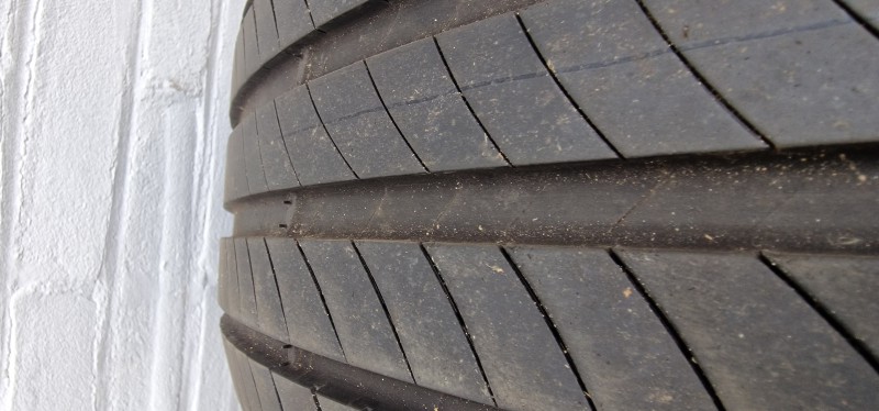 Sprzedam Opony MICHELIN 235/55 R18 w bardzo dobrym stanie technicznym