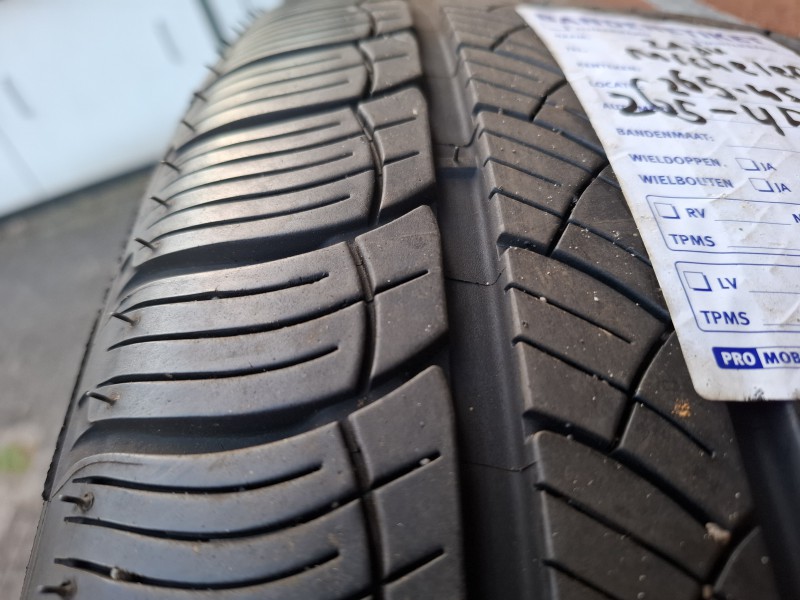 Mercedes Ml opony Michelin z felgami 20cali