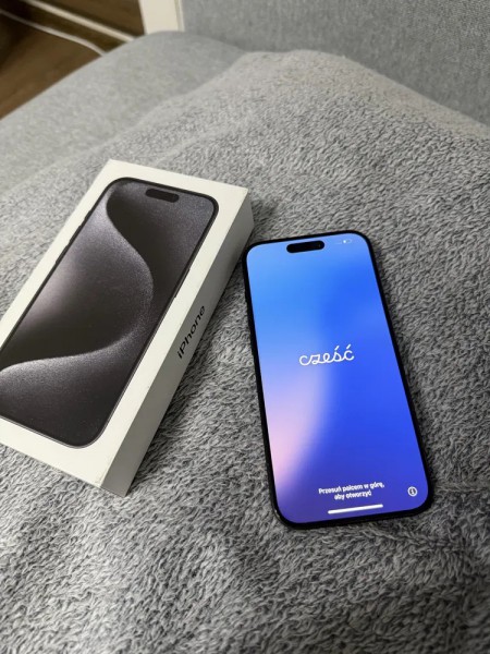 Sprzedam telefon Apple iPhone 15 Pro w idealnym stanie