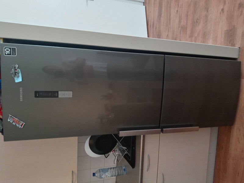 Sprzedam lodówkę samsung