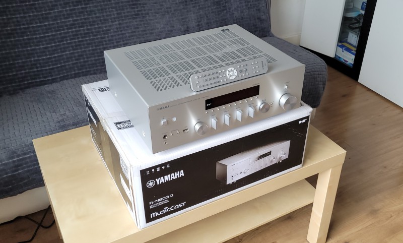 Yamaha R-N803D jak nowa, oryginalne opakowanie