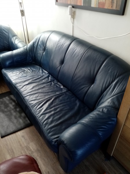 sprzedam   sofe  skórzana  2 szt  kpl