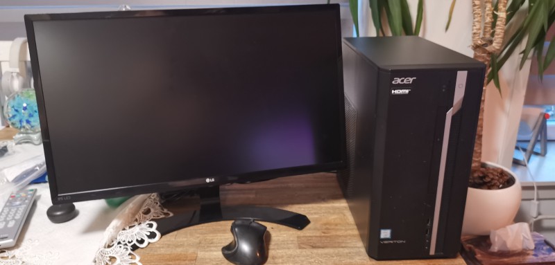 Koputer Acer i3 10generacji monitor LG 24 cale Full HD
