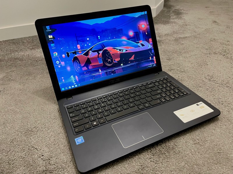 jak NOWY ASUS VIVOBOOK z 2020 roku, SSD 250 GB , FULL HD, Bluetooth DOWÓZ CALA NL
