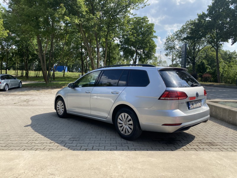 Wynajmę Volkswagen Golff VII Kombi min. 1 miesiąc