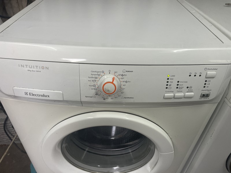 Pralka Electrolux 6kg wsadu