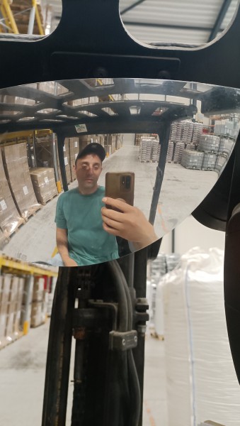 Może zamiast pisać tysiąc wiadomości, spotkamy się na kawie?