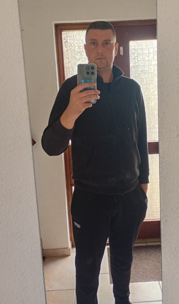 Poznam samotna dziewczynę z bliskich okolic Brakel Andel