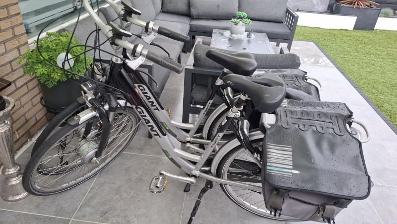 ELEKTRYCZNY ROWER GIANT TWIST HYBRID GO 36V 2 sztuki