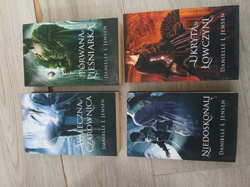 Sprzedam serię książek Danielle Jensen