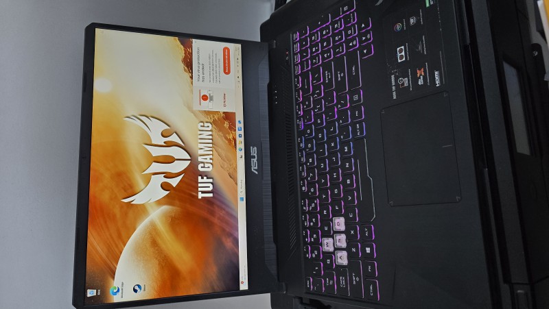 Sprzedam laptopa ASUS TUF Gaming FX505DT-BQ613T Ryzen 7 / GTX 1650 / 15,6 FHD