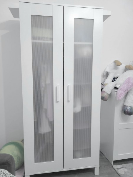 - Białe MEBELKI - Pojemna szafa + Małe komody