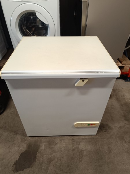 Zamrażarka skrzyniowa Nordland  pojemność 194L   Gwarancja Transport