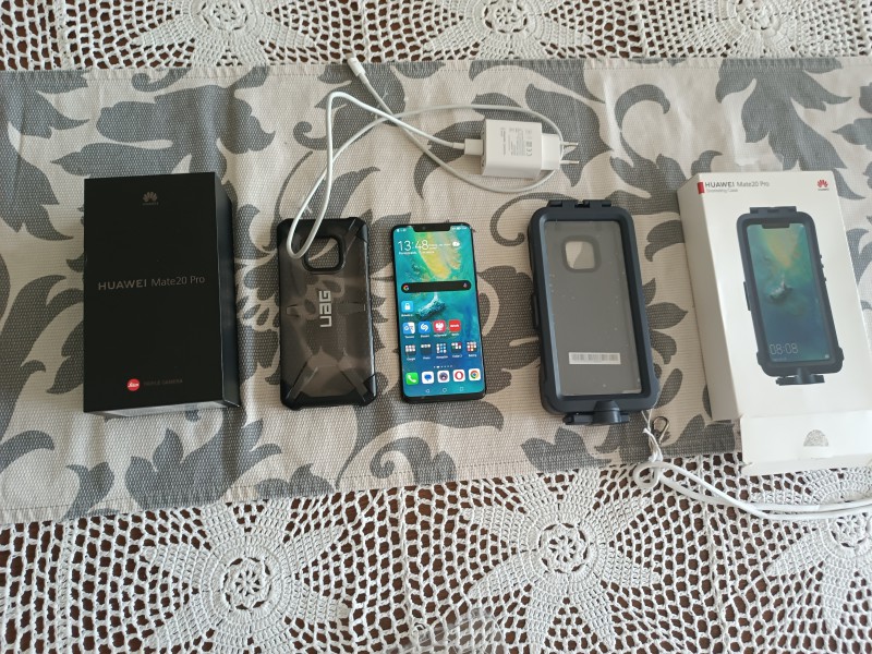 Sprzedam telefon huawei mate 20 pro plus dodatki