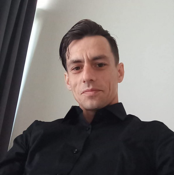 Mężczyzna 42 lata z Leiden