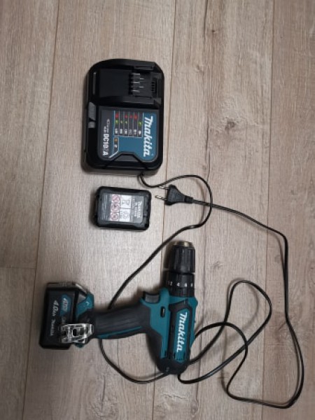 Wkretarka makity ,ladowarka i 2 baterie