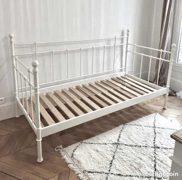 Białe - Solidne - Metalowe Łóżko