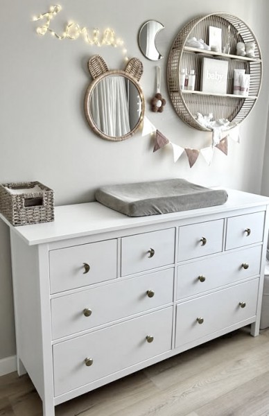 Biała - Drewniana komoda (pod przewijak) - Jak nowa.