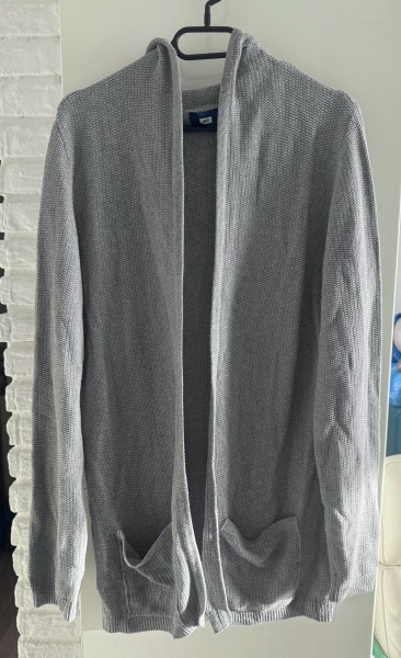 Sweterek z kapturem M