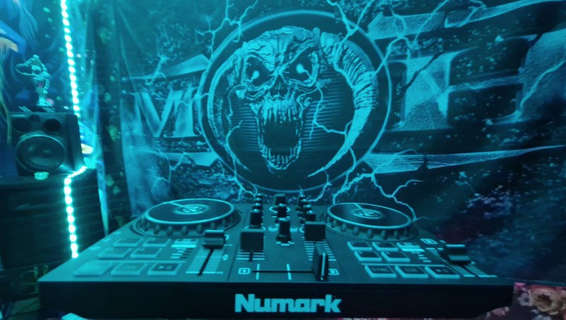 Numark Party Mix