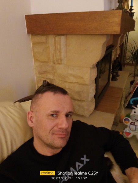 Szukam pracy jako operator wózka widłowego ,na kat B,C z zakwaterowaniem