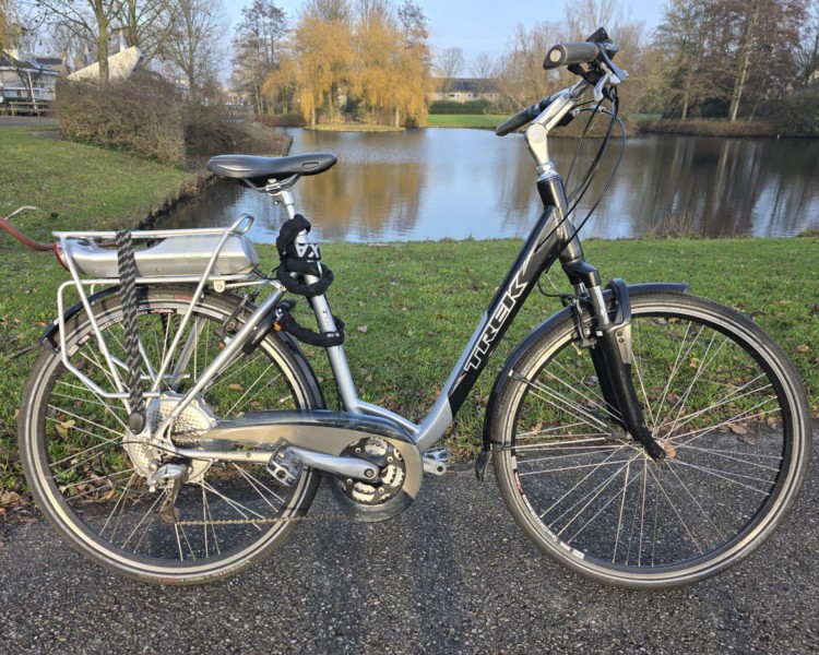 ROWER elektryczny Trek t 500 SHIMANO Alivio