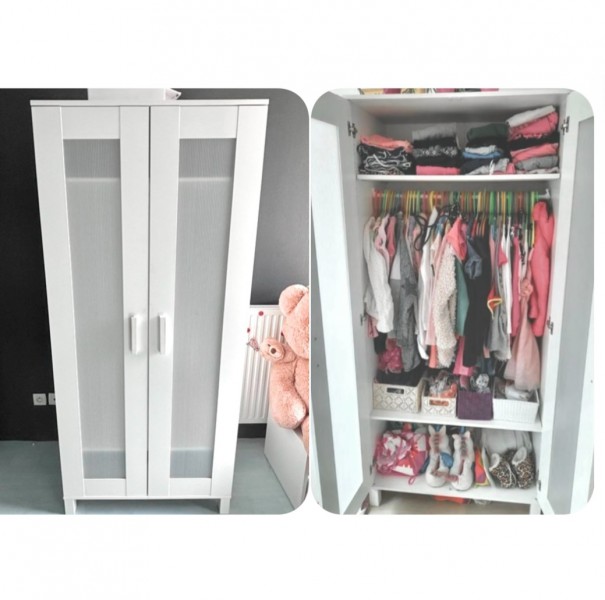 Pojemna biała szafa