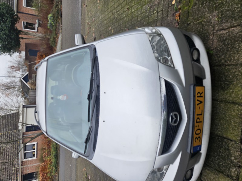 Sprzedam samochód Mazda 1.8 2004r APK 06.2026 €1.000,-