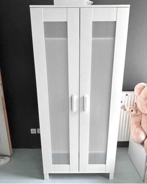 Pojemna szafa na ubranka