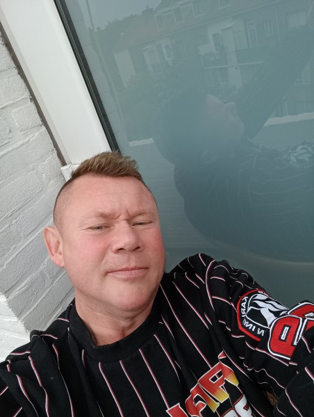 Szukam dziewczyny na Bal Sylwestrowy