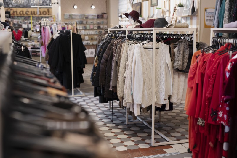 Praca na magazynie z odzieżą / stawka €14,71/godz.