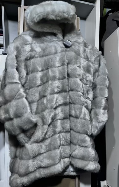 Śliczne grafitowe futerko z kapturem M