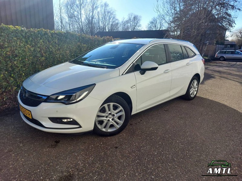 Sprzedam samochód Opel Astra Sports Tourer - 1.0 Business+ // €13.900,-
