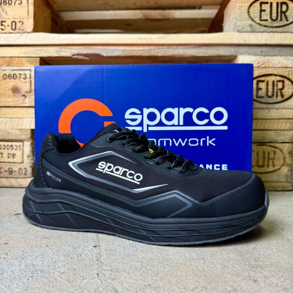 PUMA - REEBOK - W SUPER CENACH SPRAWDZ!!! - SKLEPY STACJONARNE: HAGA, ROTTERDAM,WAALWIJK