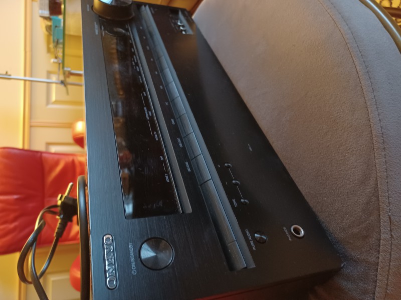 Onkyo..