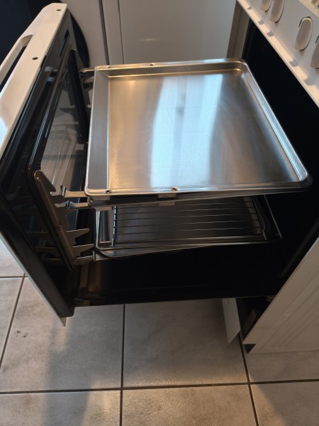 Kuchenka elektryczna z piekarnikiem nowa