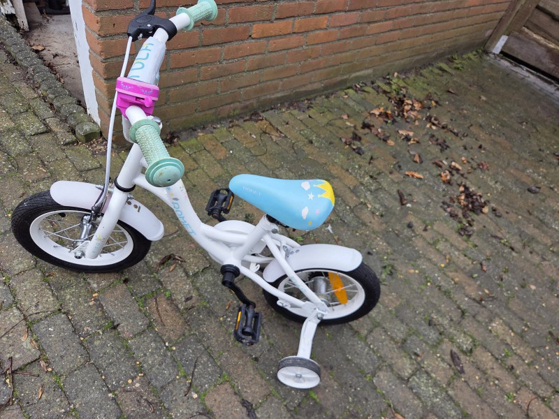 Rower dla dziecka z bocznymi kolkami  25 euro