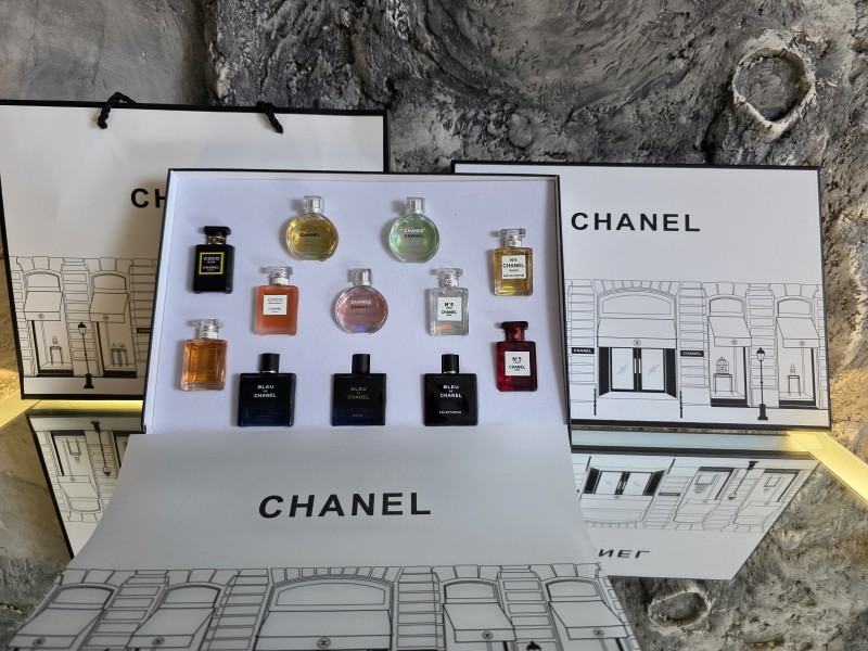 Mini perfumy mini zestawy