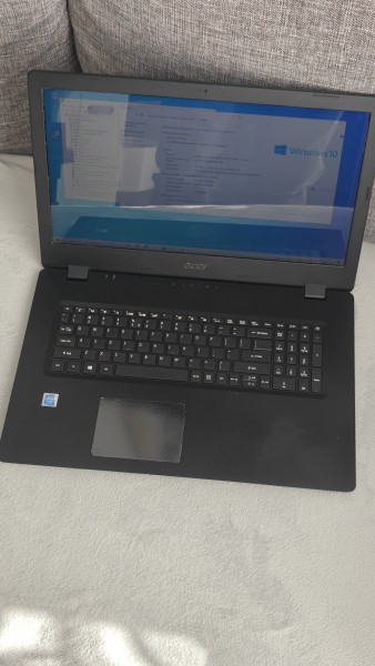 Acer 17 cali Intel Celerona 4 GB ram 128 SSD do internetu tv