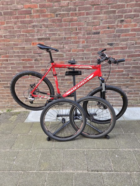 2×Merida Sport 22"(55cm)kola 26
