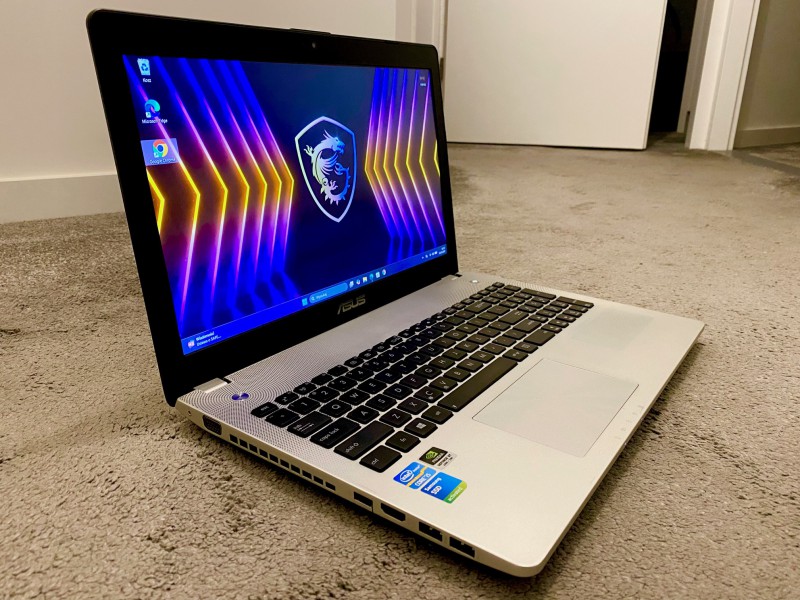 Piękny ASUS light GAMING , FULL HD ,i5, SSD, 16 GB RAM, nVidia, do WOT LOL , CS , DOWÓZ CAŁA NL