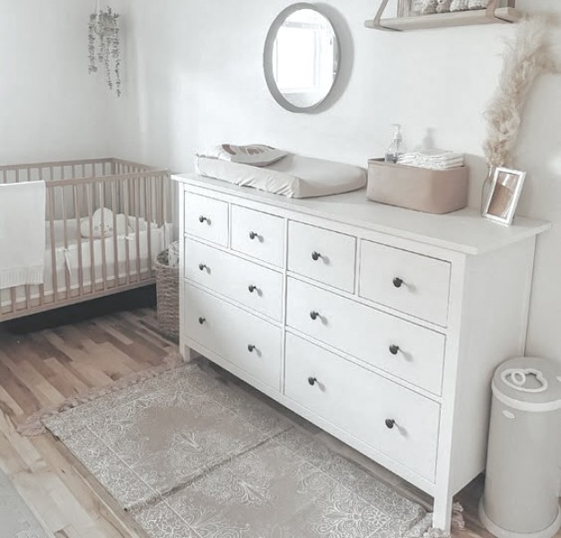 Biała - Drewniana komoda (pod przewijak) - Jak nowa. - Możliwy dowóz