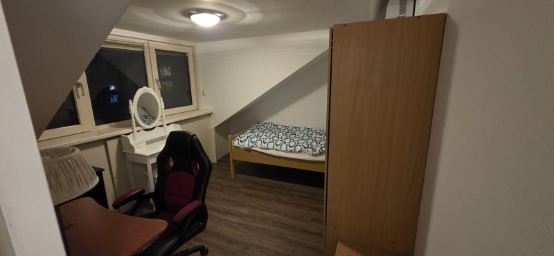 Pokój do wynajęcia dla kobiety w Ridderkerk z miejscem na rower i altana