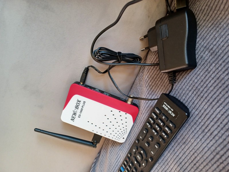 Dekoder. Sprzedam Dekoder do anteny satelitarnej bez abonamentu