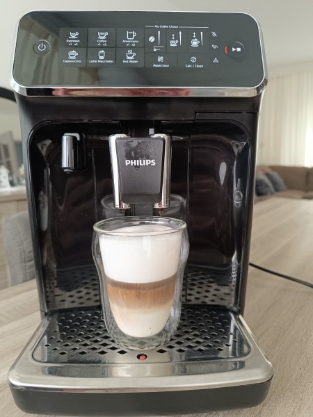 Pełnoautomatyczny ekspres cisnieniowy Philips Latte go EP 3241